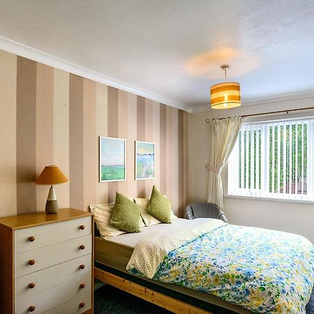 Carys Serviced Accommodation Swansea Exterior photo